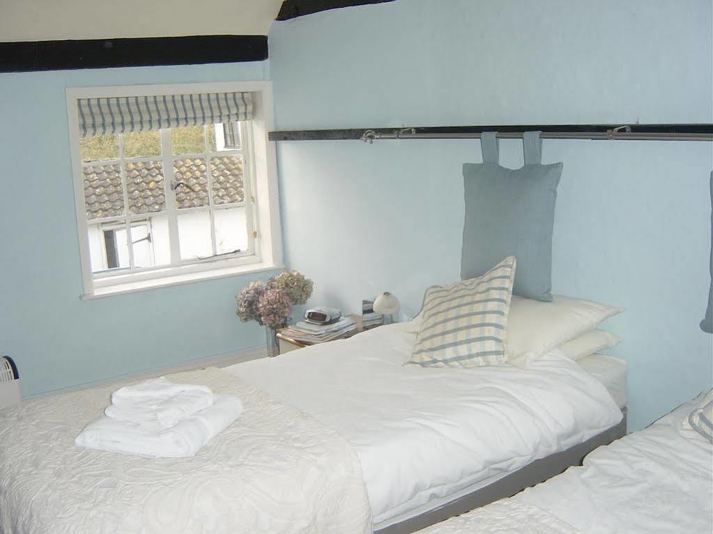 The White House Bed & Breakfast Takeley Bagian luar foto