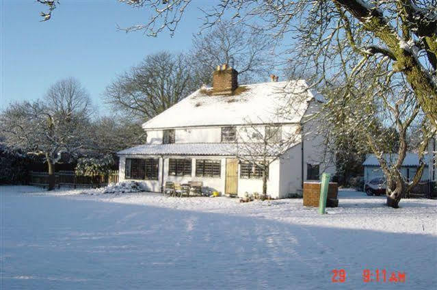 The White House Bed & Breakfast Takeley Bagian luar foto